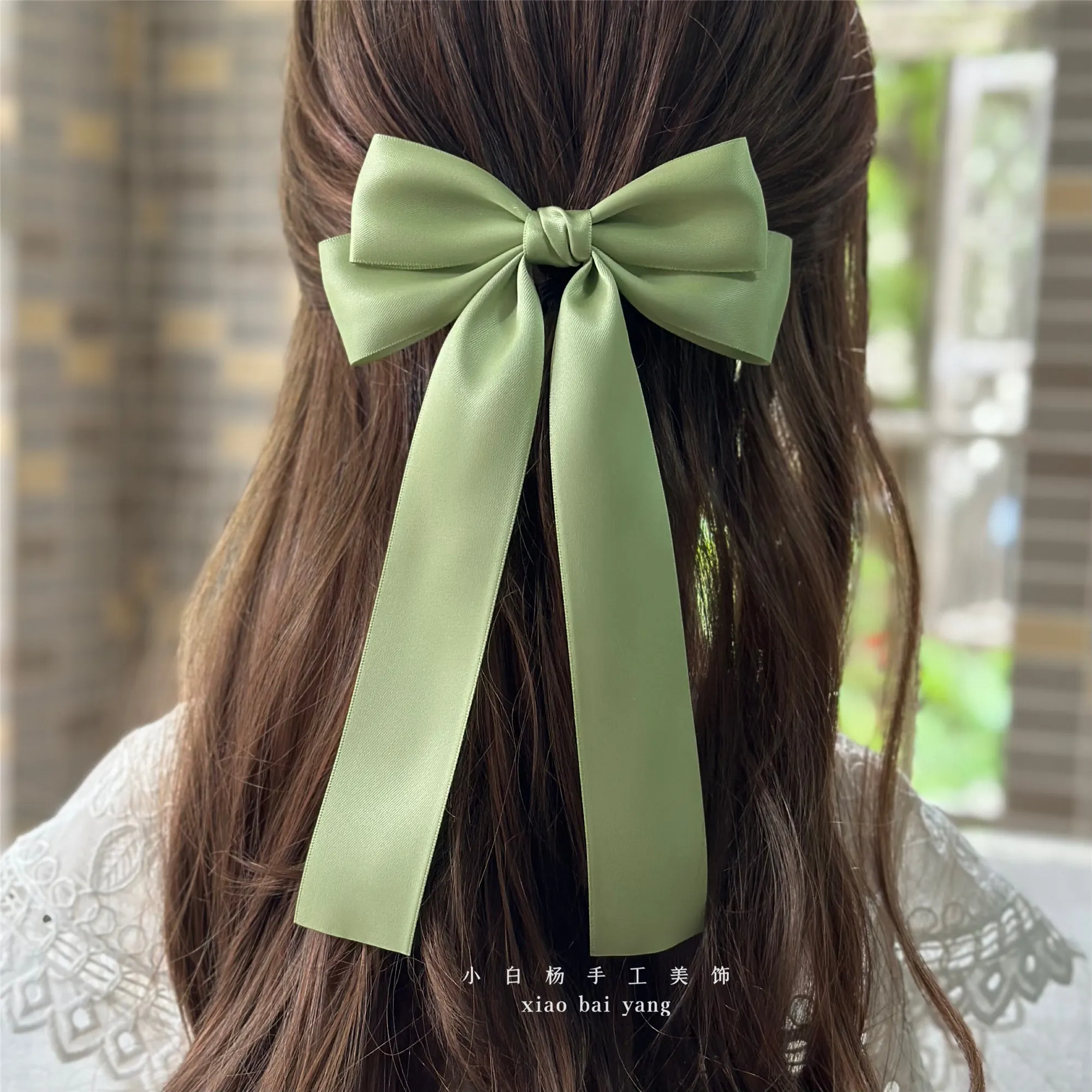 Koreańska materiałowa kokarda na sprężynowej wsuwce 🎀