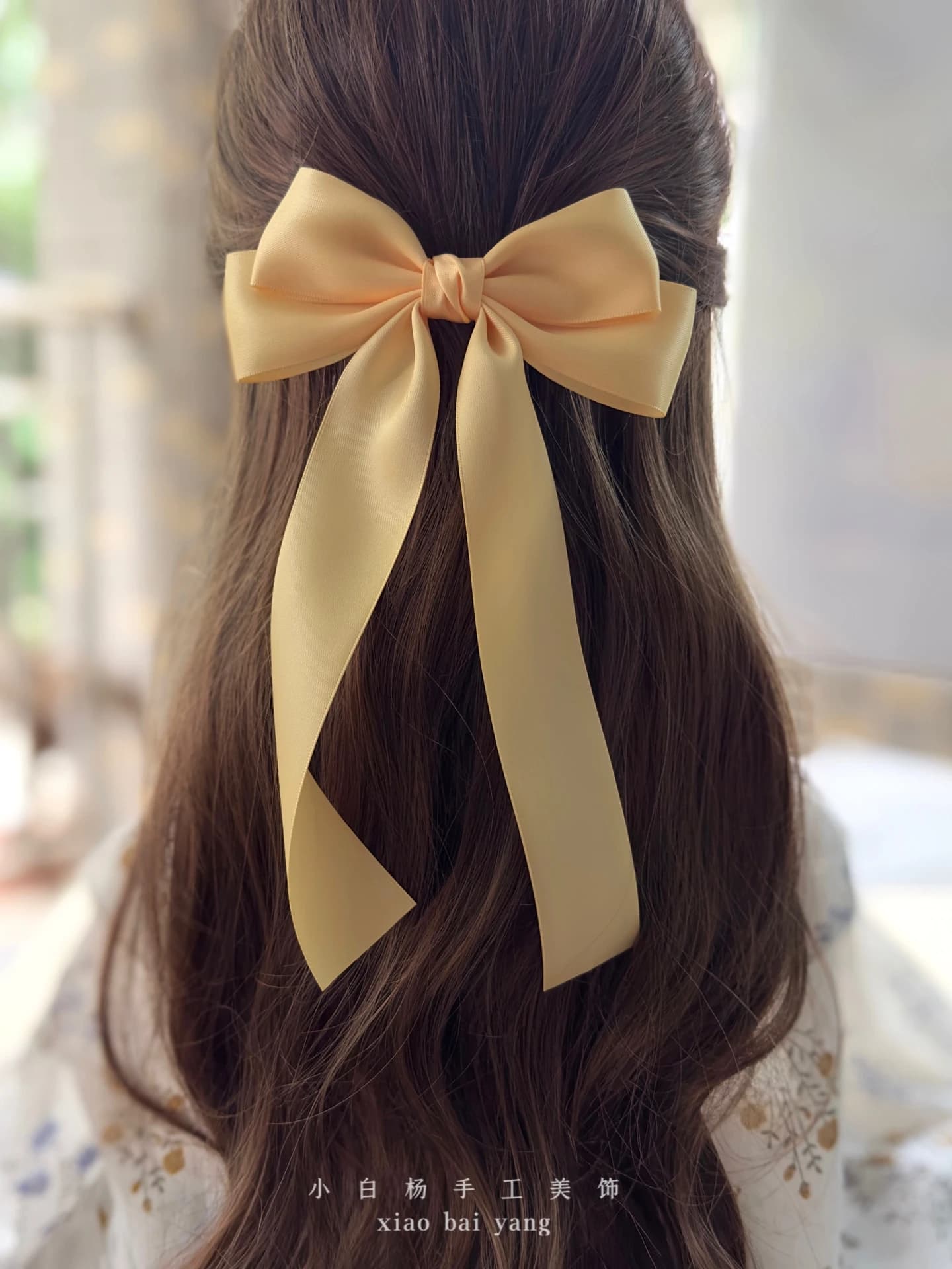 Koreańska materiałowa kokarda na sprężynowej wsuwce 🎀