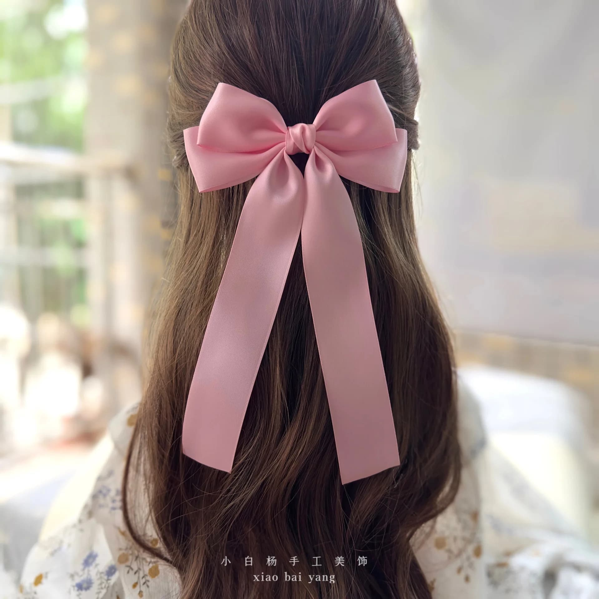 Koreańska materiałowa kokarda na sprężynowej wsuwce 🎀