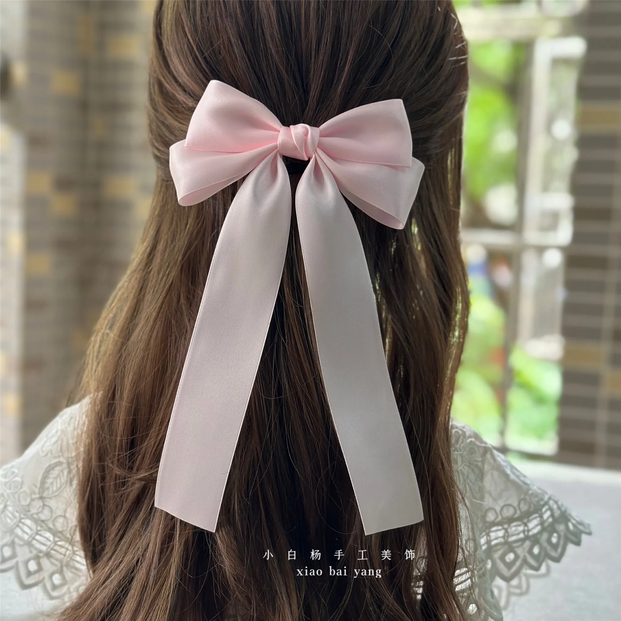 Koreańska materiałowa kokarda na sprężynowej wsuwce 🎀