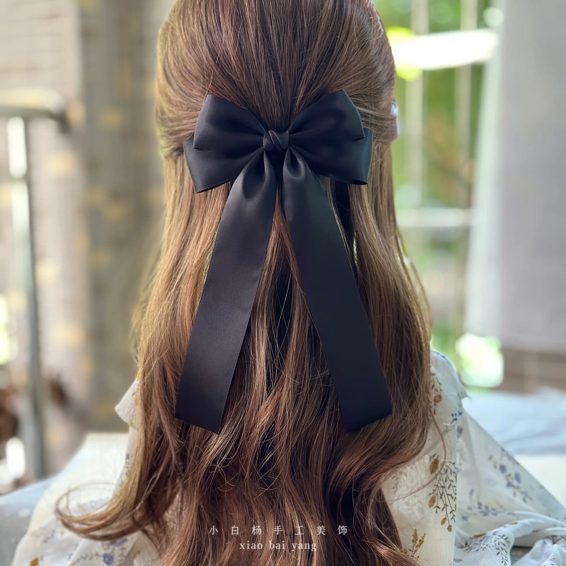 Koreańska materiałowa kokarda na sprężynowej wsuwce 🎀